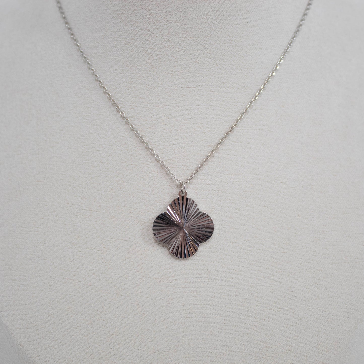 silver pendant necklace