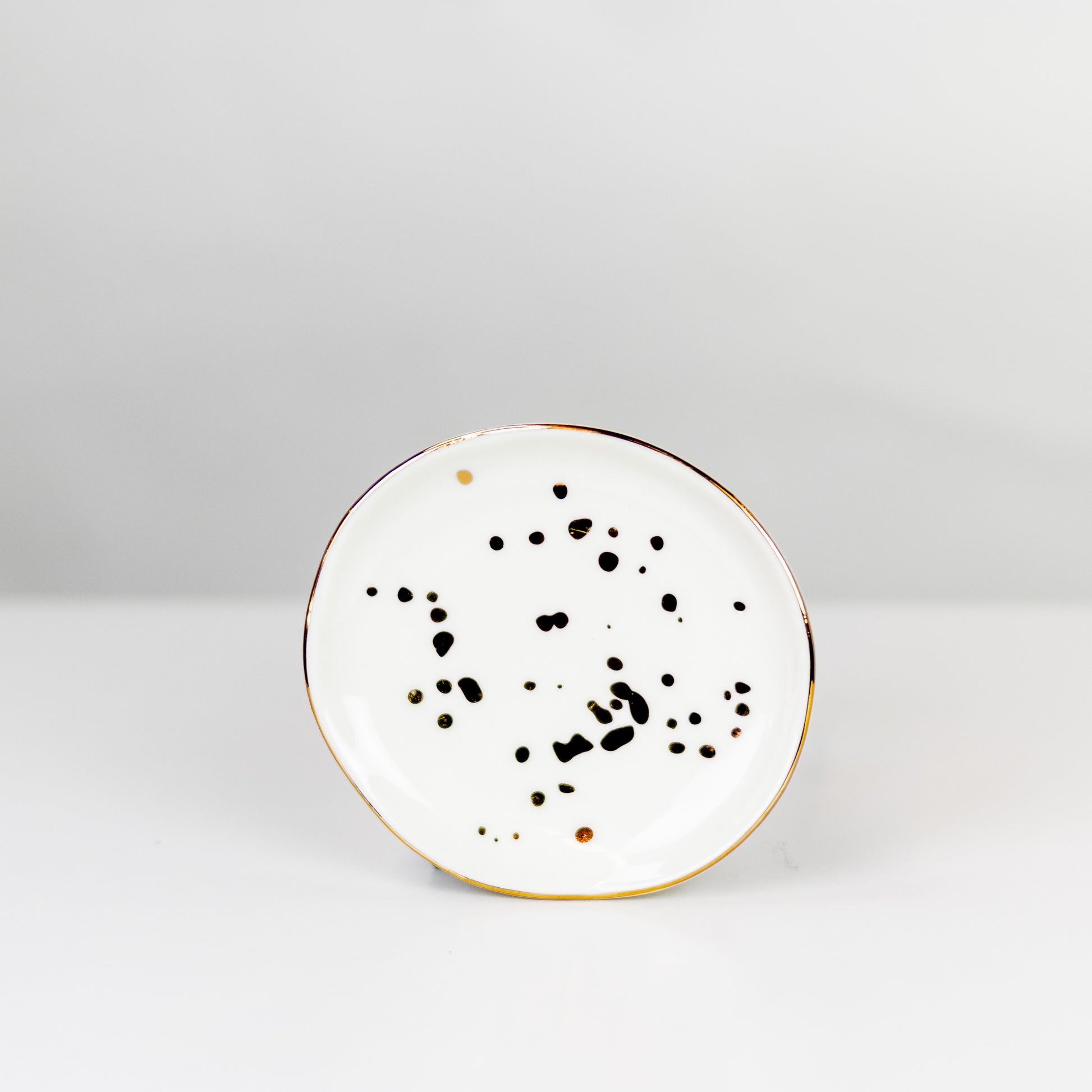 jewerly dish, gold