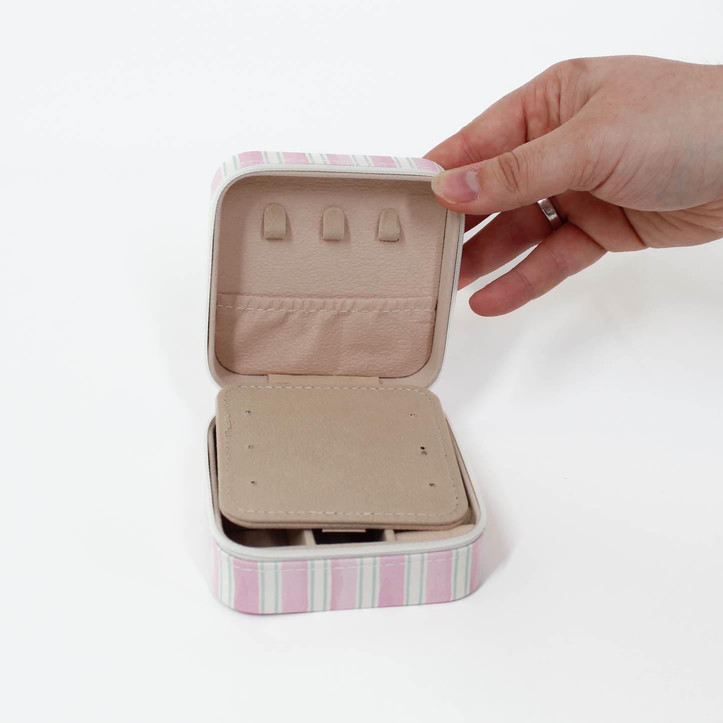 Inside of La DoPink La Dolce Vita Travel Jewelry Boxlce Vita Travel Jewelry Box