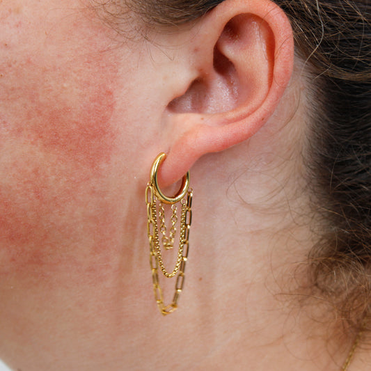 Multi Chain Drop Earrings gold on model