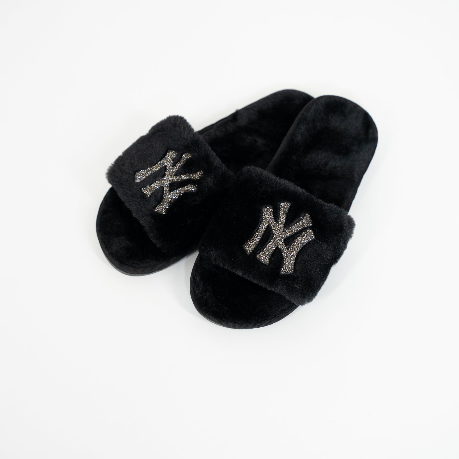 NY glitter black fuzzy slides 