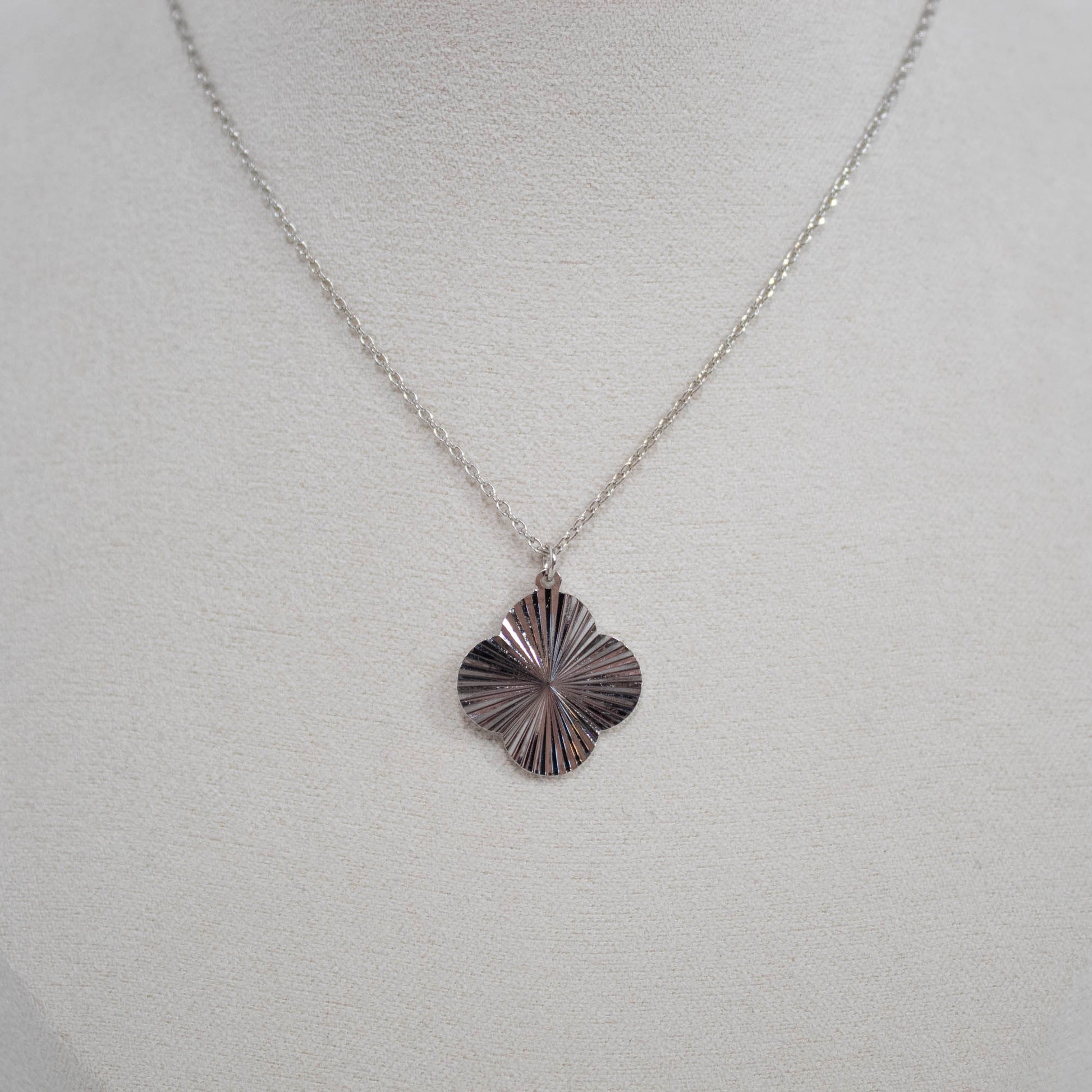 silver pendant necklace