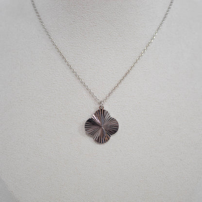 silver pendant necklace