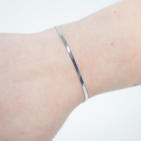 silver chain bracelet