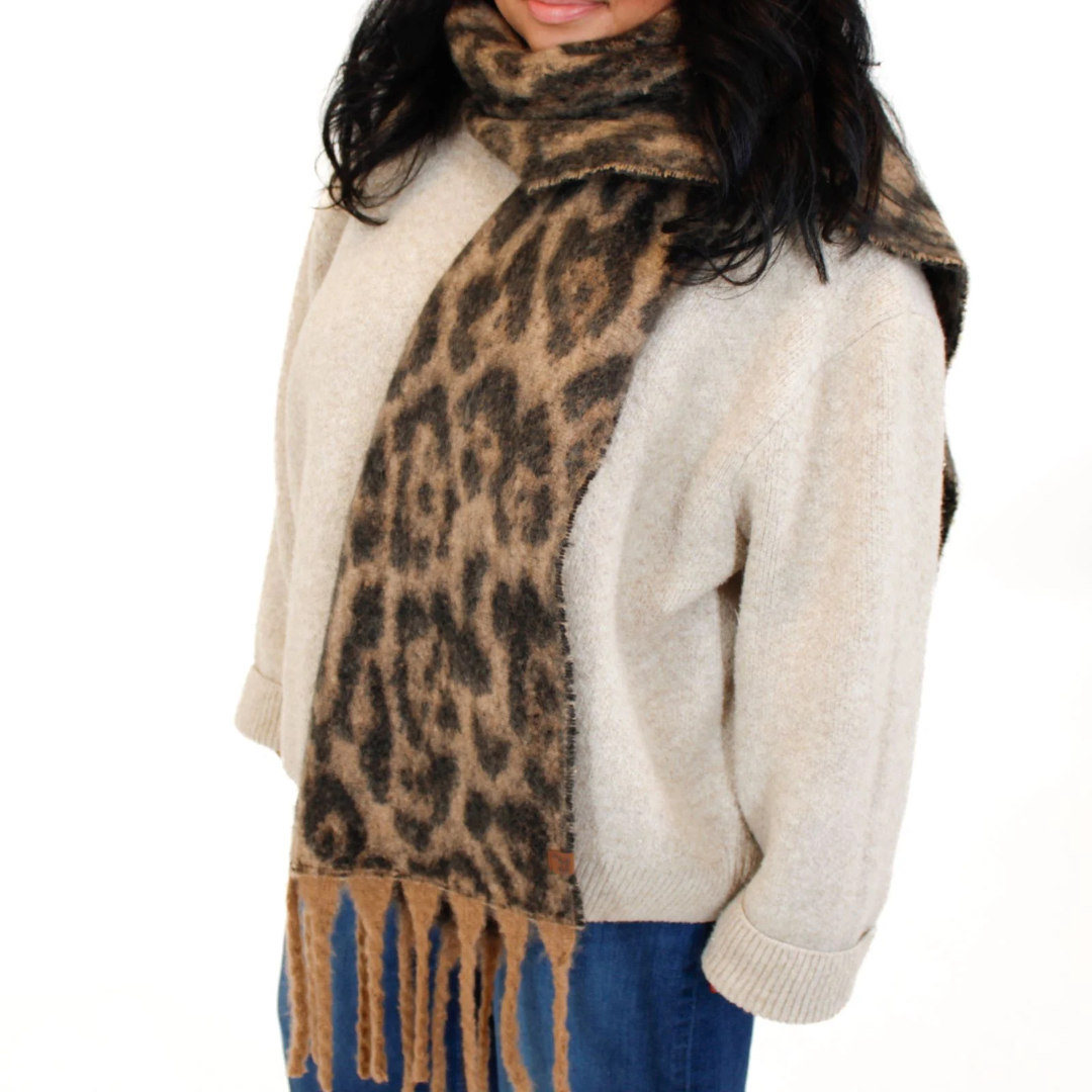 brown scarf close 