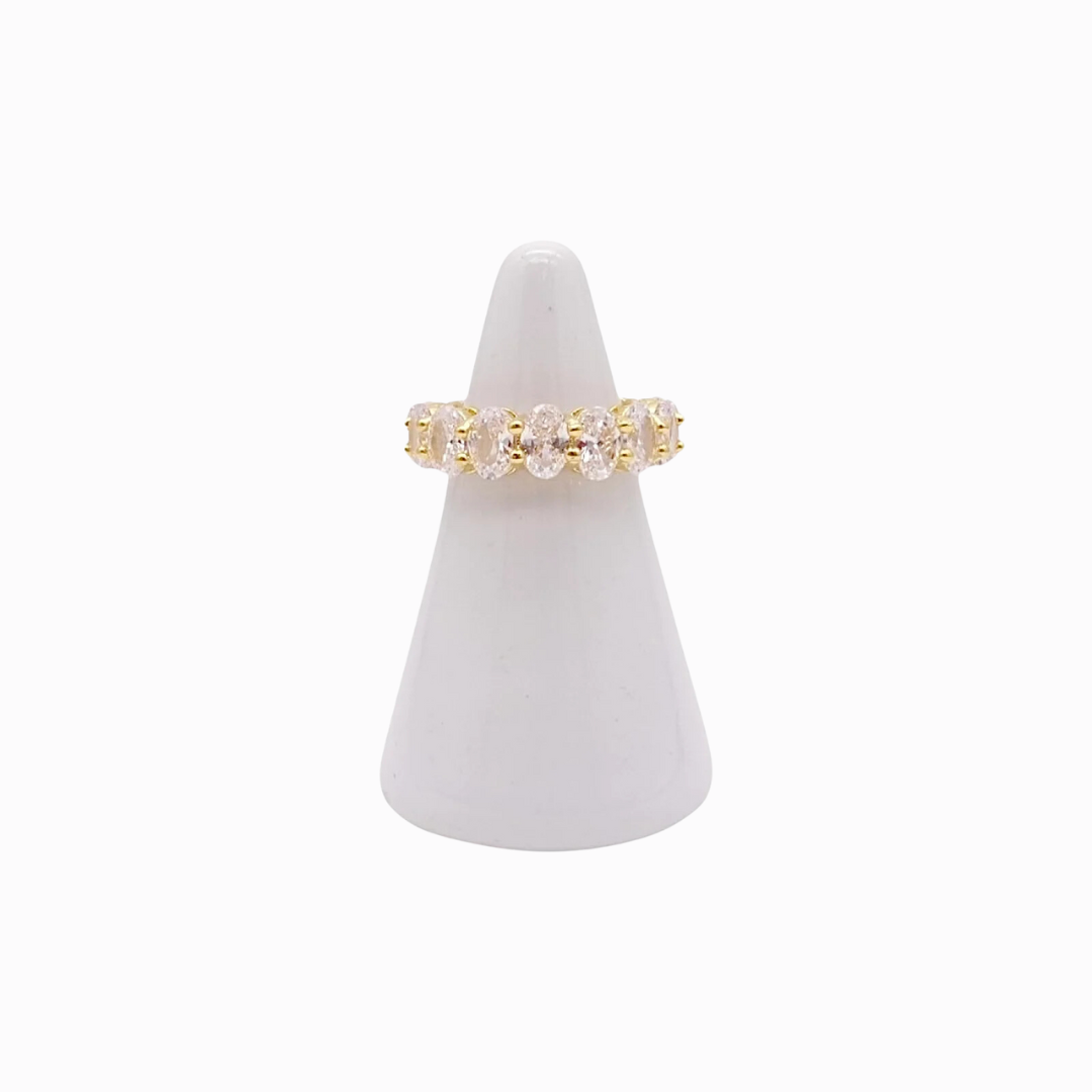 gold Oval Diamond Ring